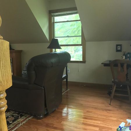 Carriage House Hideaway In Center Of Chestertown Exteriör bild