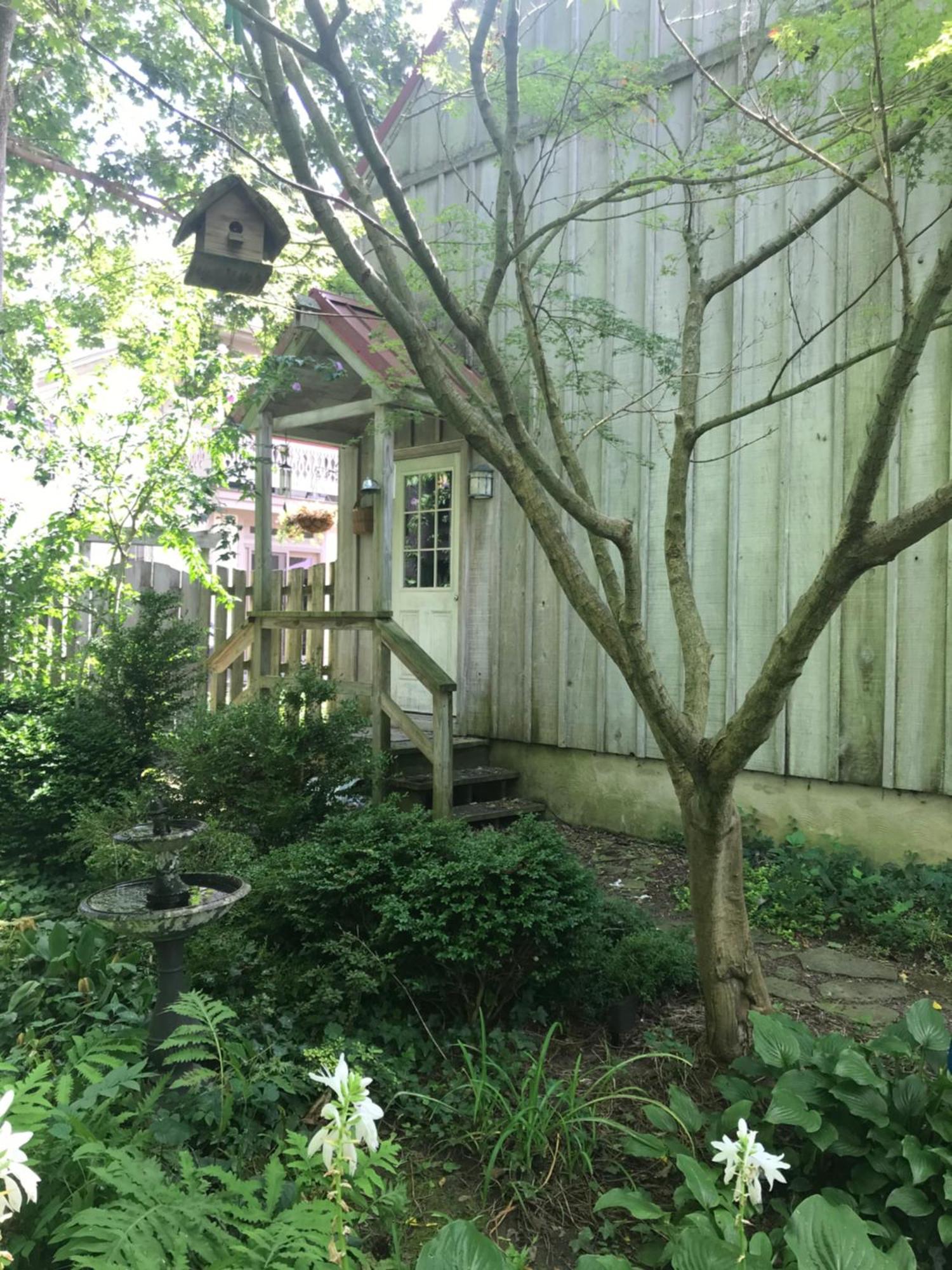 Carriage House Hideaway In Center Of Chestertown Exteriör bild