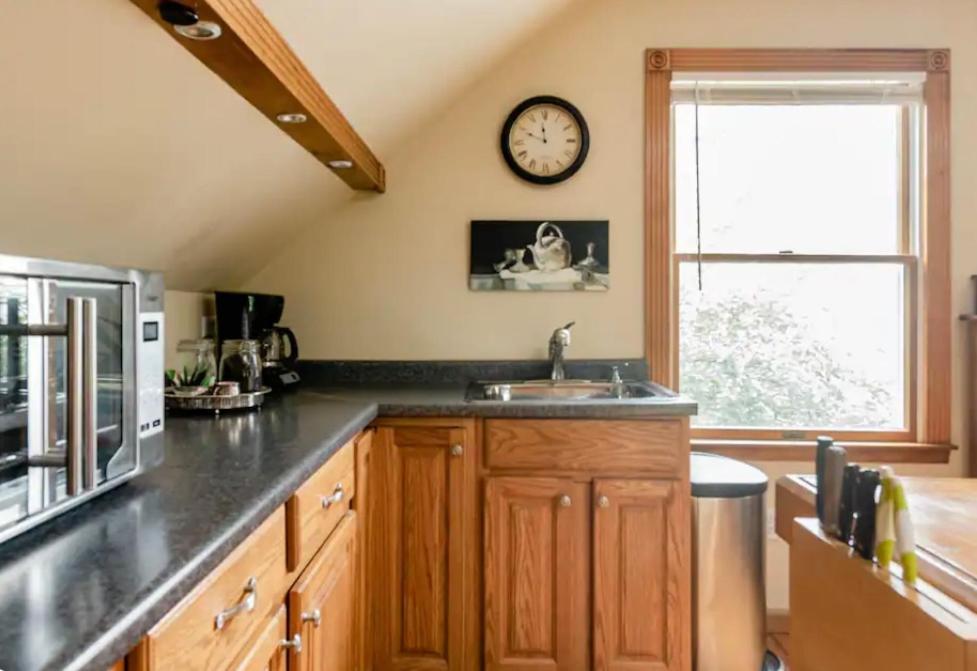 Carriage House Hideaway In Center Of Chestertown Exteriör bild